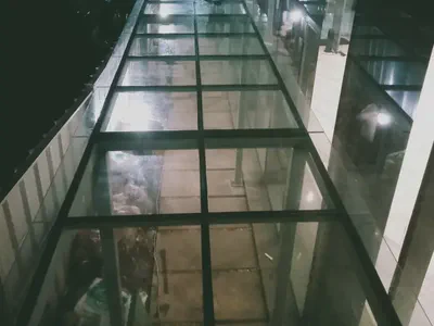 Kanopi Kaca Tempered Bekas