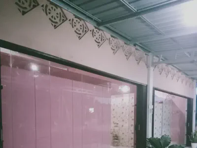 Partisi Kaca Tempered Bekas